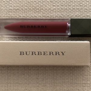 Burberry liquid lipgloss.  Liquid lip velvet No 53 Oxblood.  New.
